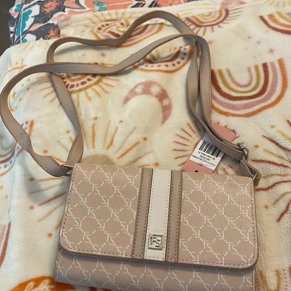 NWT! Franco Sarto logo wallet on a string. Blush/multi - Picture 5 of 5